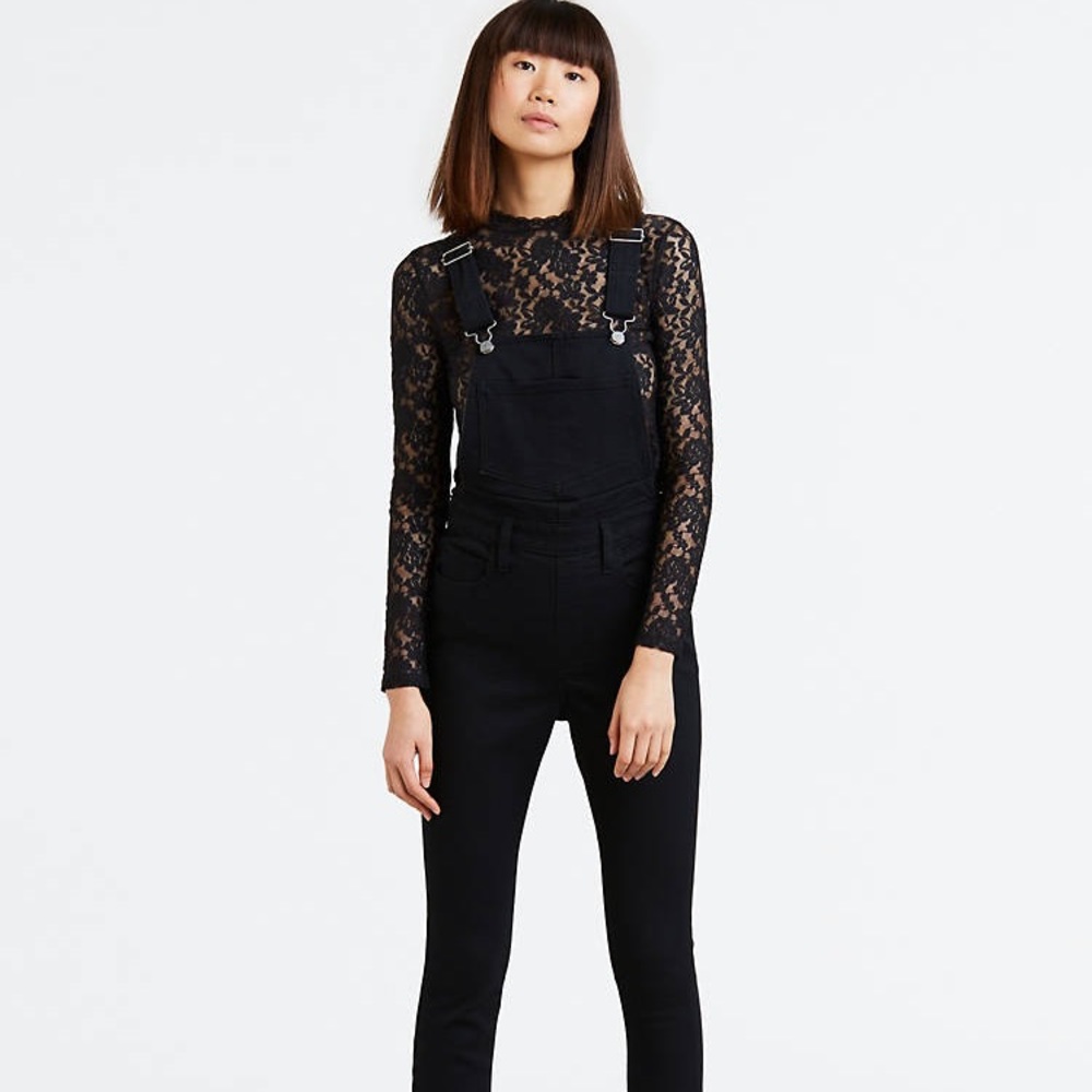 Black Levi’s Overalls (sz 27)